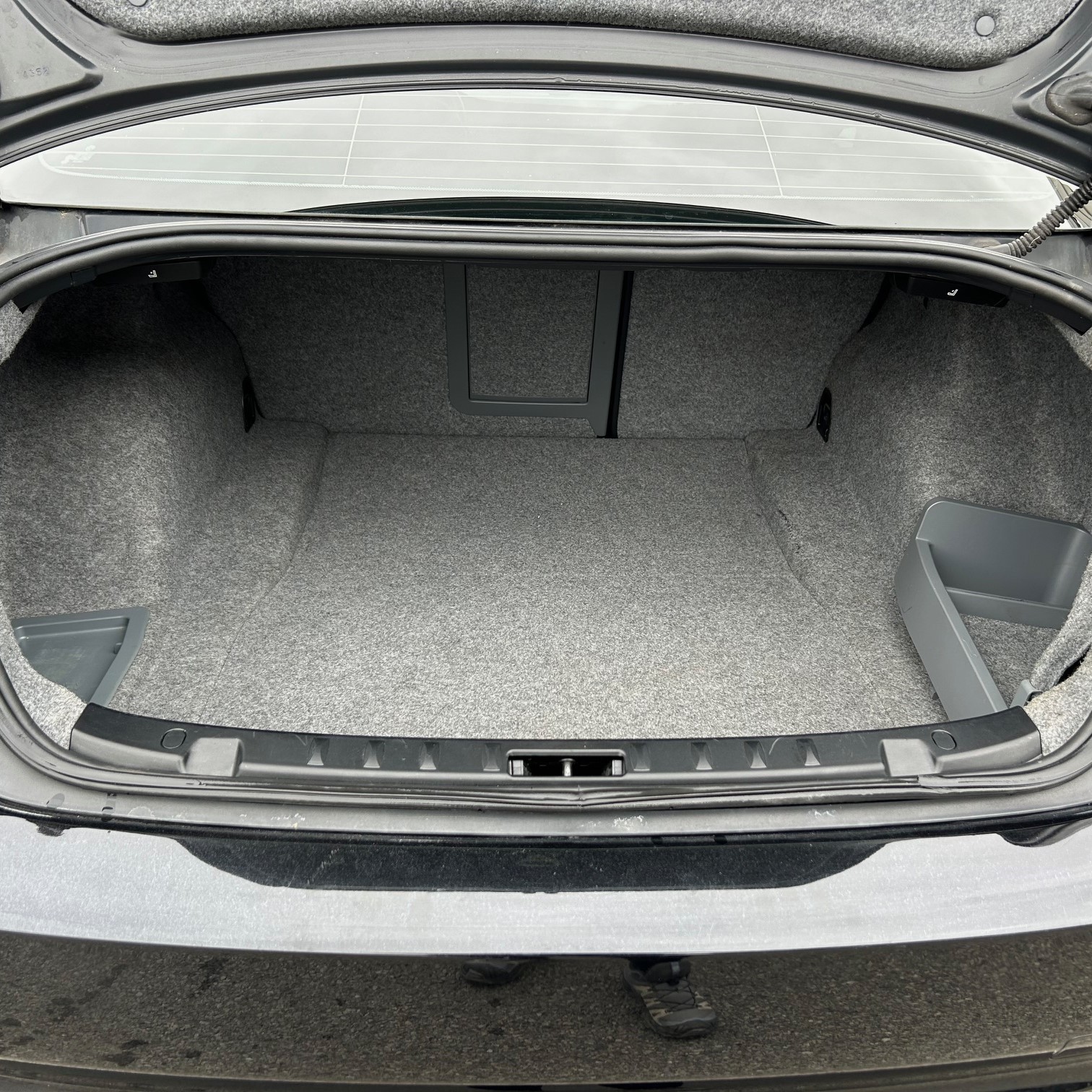 individual car image